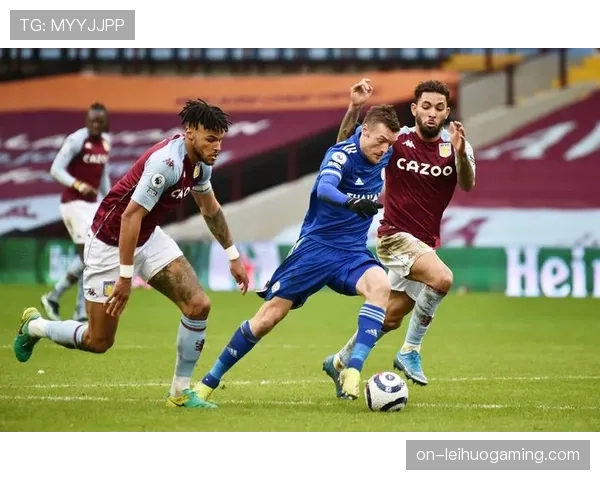 吉鲁百场里程碑时刻，里尔主场球迷起立鼓掌致敬